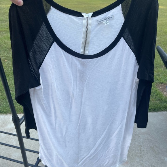 American Eagle Outfitters Black and White Long Sleeve Tee - Picture 1 of 6